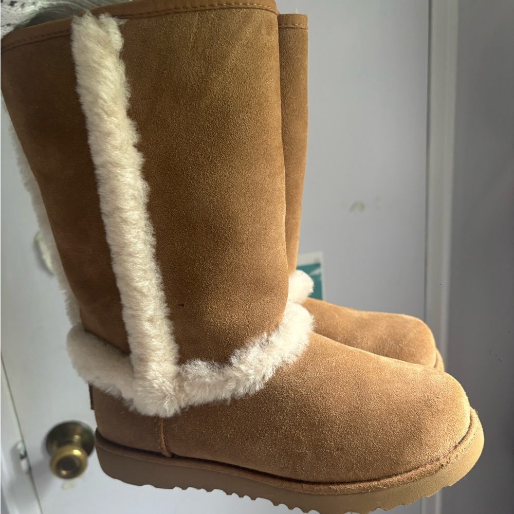 UGG Youth Brown Suede Hadley II Tall Weather Boots Size US 2, EU 33.5